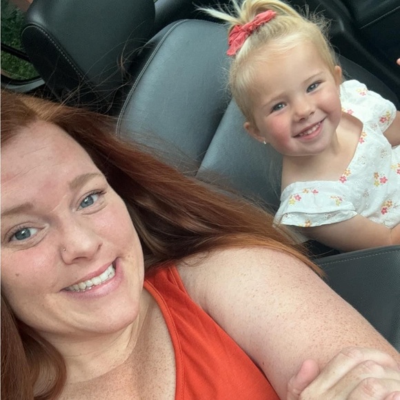 Meet your Posher, Amanda - Picture 5 of 5